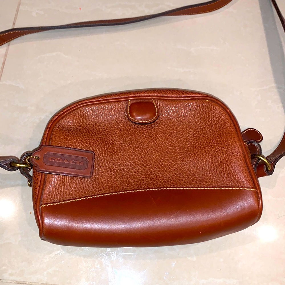 COACH VINTAGE CROSSBODY LEATHER BAG